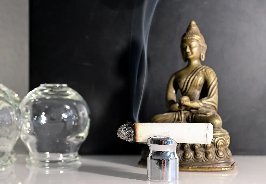 Moxa cigar Acupuncture Center Frankfurt